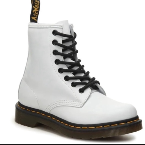 Dr Martens white Luana boots size 8 womens - Picture 1 of 5